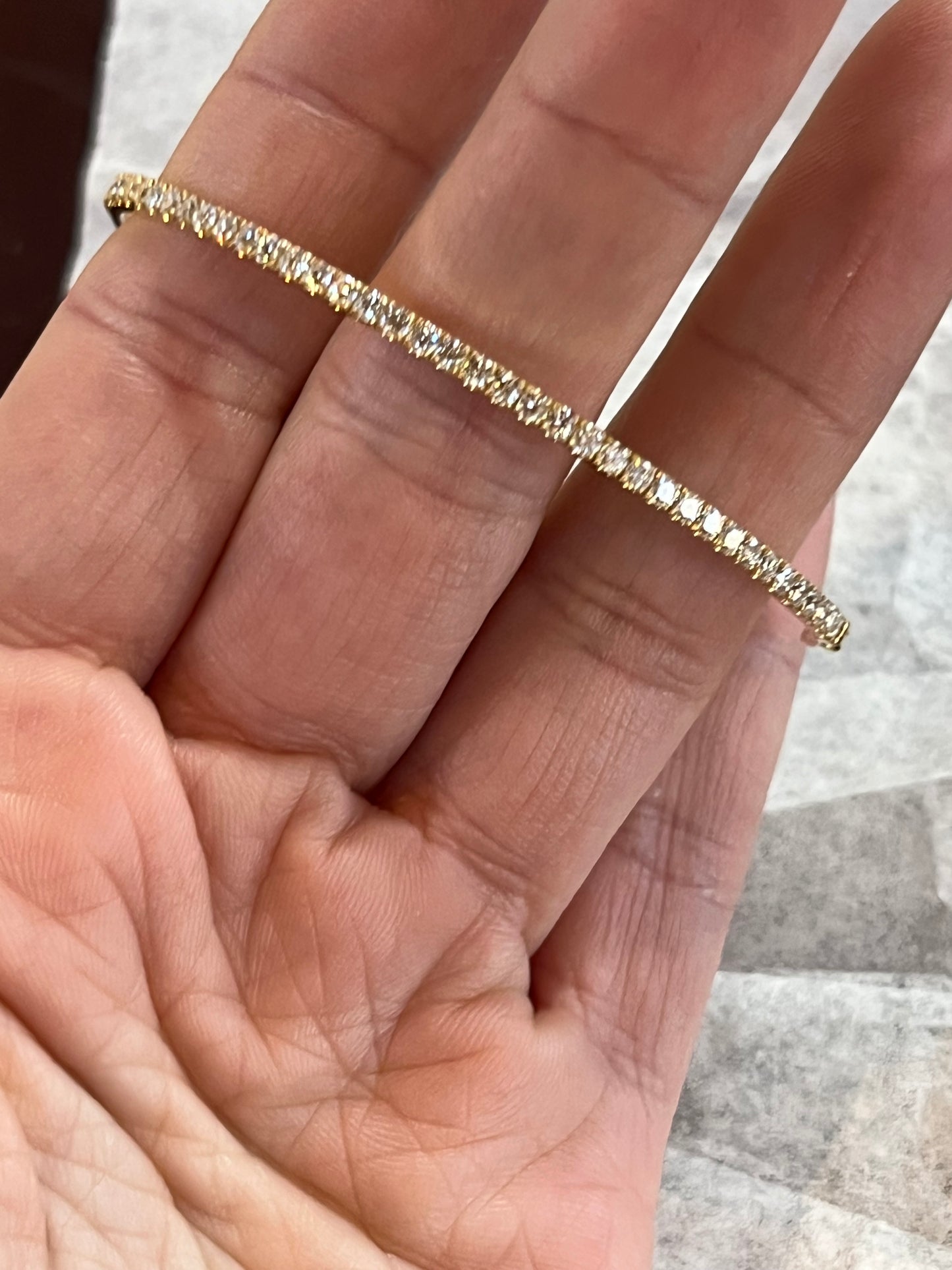 (White) Custom oval bangle (Copy)